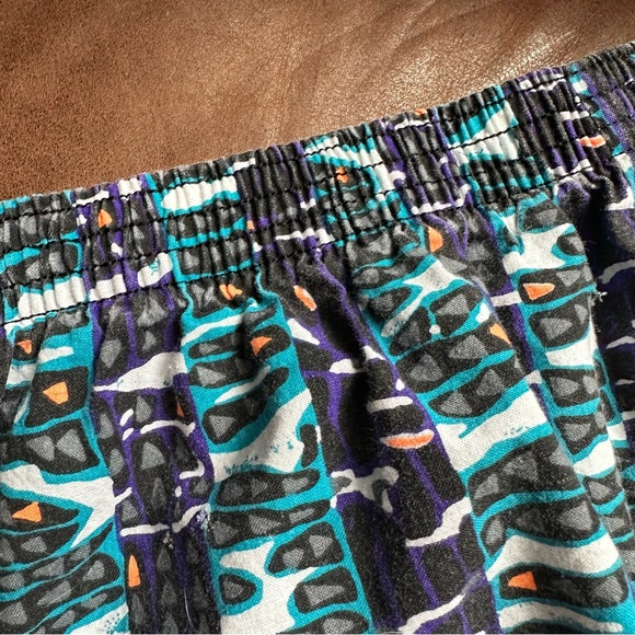 VTG Y2K KEY ELEMENTS ABSTRACT PATTERN MEN'S COTTON SHORTS SIZE LARGE - Picture 3 of 7